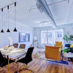 Walkable Downtown Location - Luxe Loft w/ free gated parking (Loft#208)